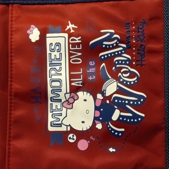 EVA AIR Hello Kitty Sanrio Travel Tote - Picture 4 of 7